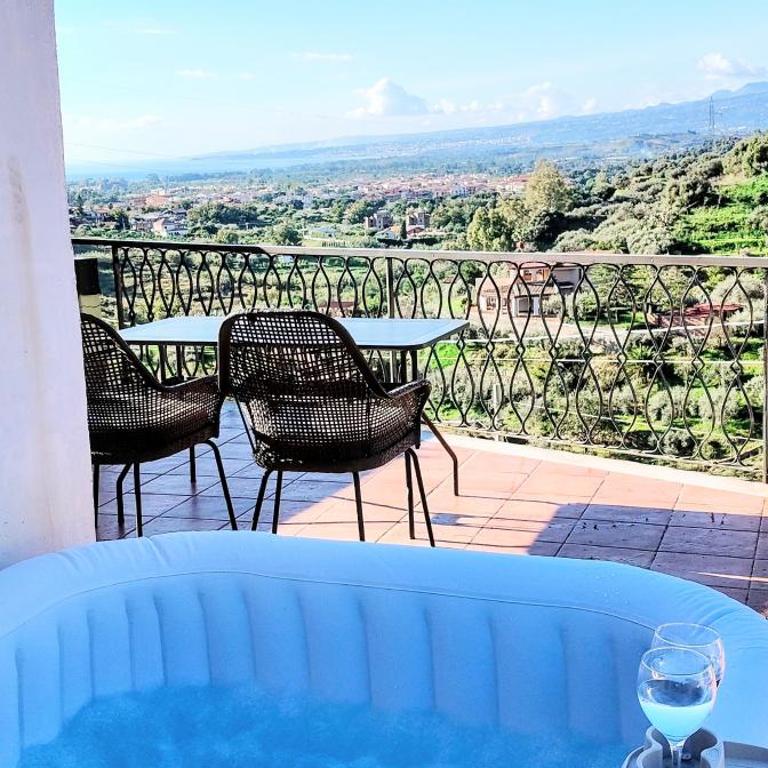 Flat with panoramic terrace and private pool mt5x3 - One-Bedroom Apartment - 2