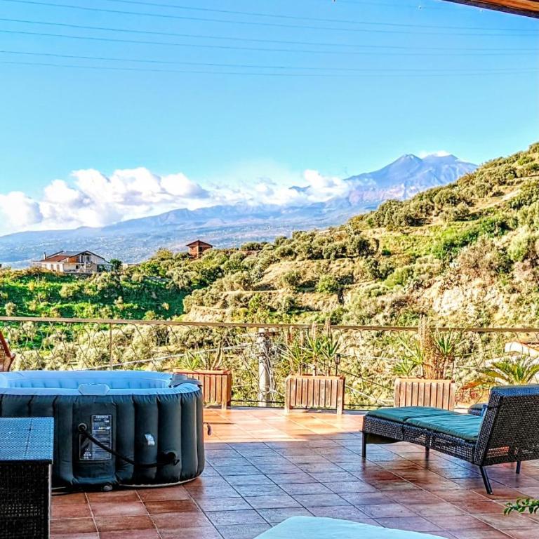 Flat with panoramic terrace and private pool mt5x3 - One-Bedroom Apartment - 11