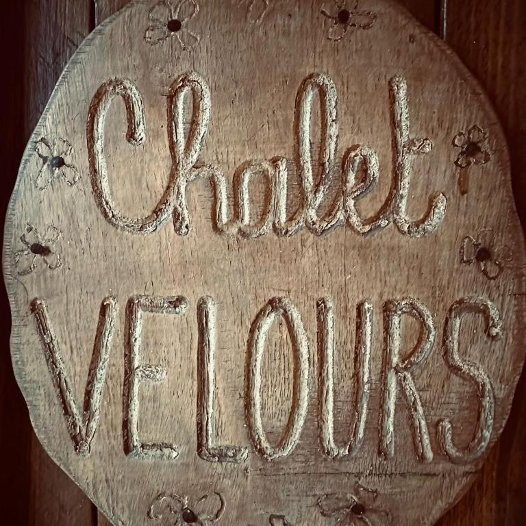 Cosy 4 bedroom chalet with hot tub (Chalet Velours) - Chalet - 35