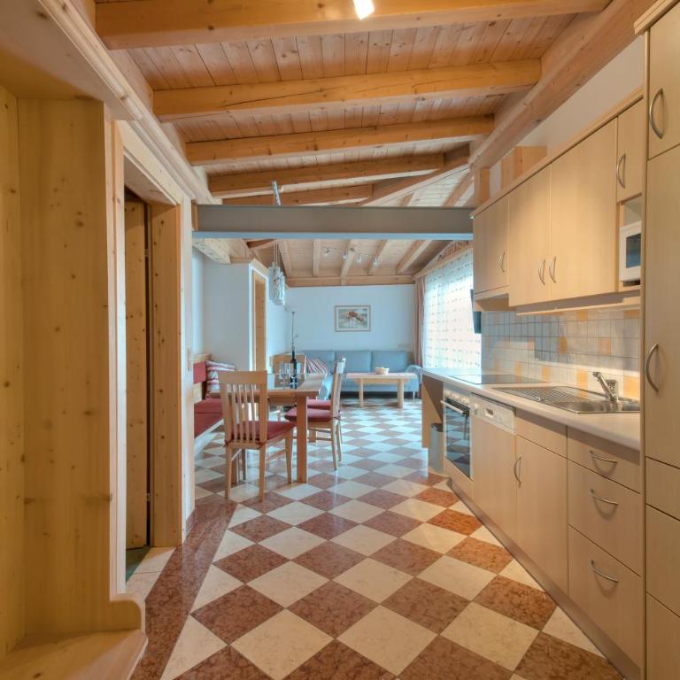 Apart Ehart - Apartment mit 3 Schlafzimmern und Balkon - 7