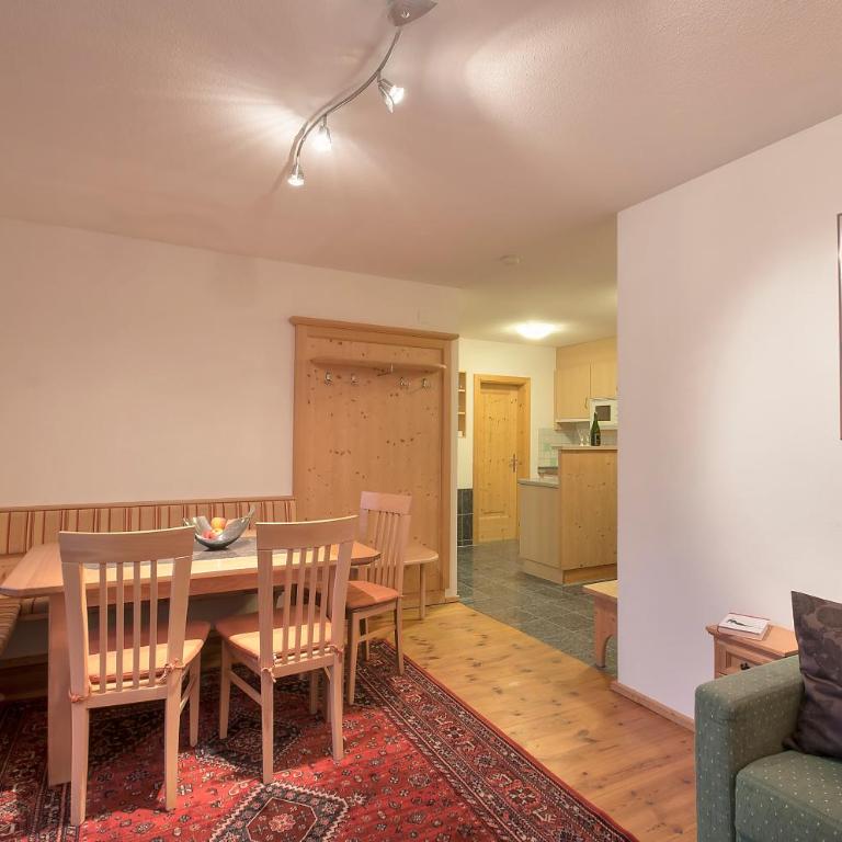 Apart Ehart - Apartment mit 2 Schlafzimmern und Balkon - 5
