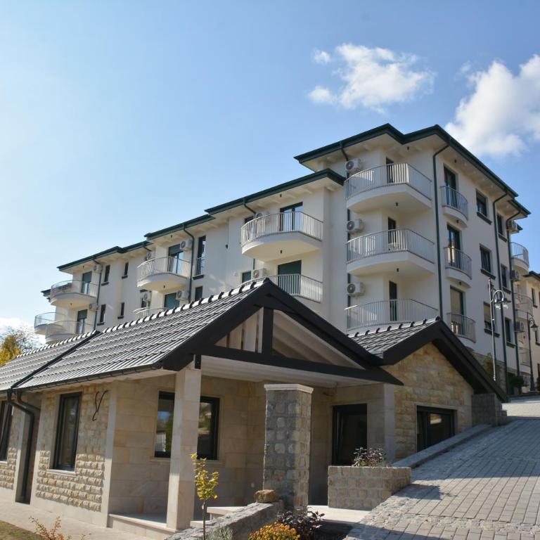 Luxury Stay in Vrnjačka Banja C1 - Apartman sa 3 Spavaće Sobe - 4