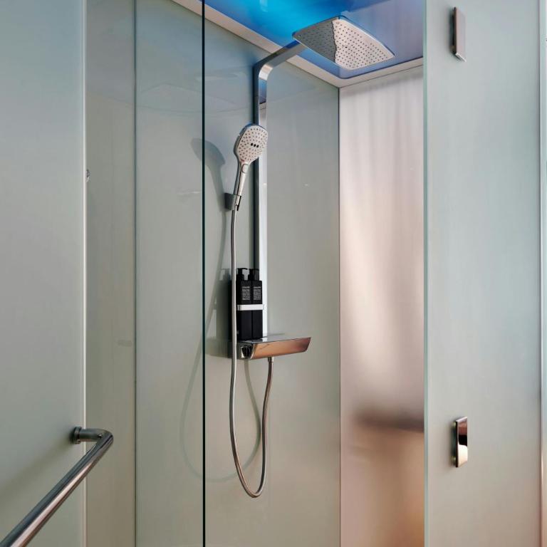 citizenM Paris Opera - Chambre Lit King-Size - 9