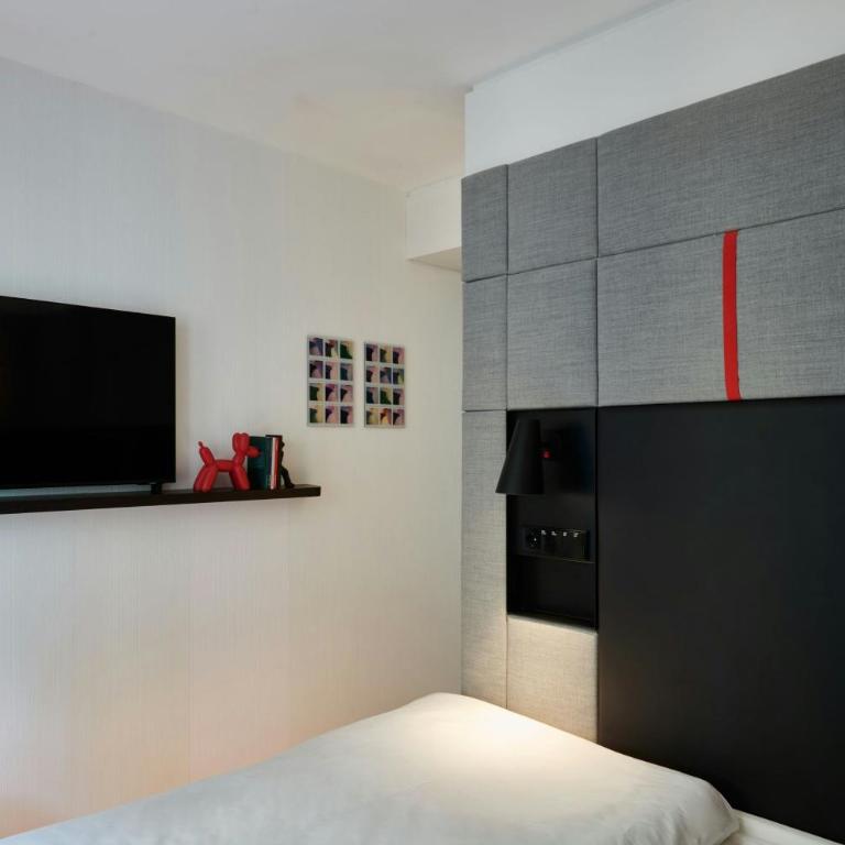 citizenM Rome Isola Tiberina - Single Room with One Double Bed - 3