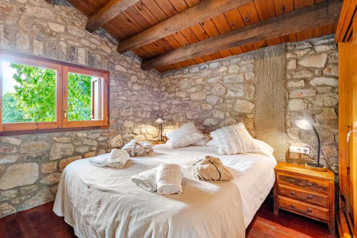 El Vilarot. La casa de piedra en la naturaleza. - Chalet de 2 dormitorios - 35