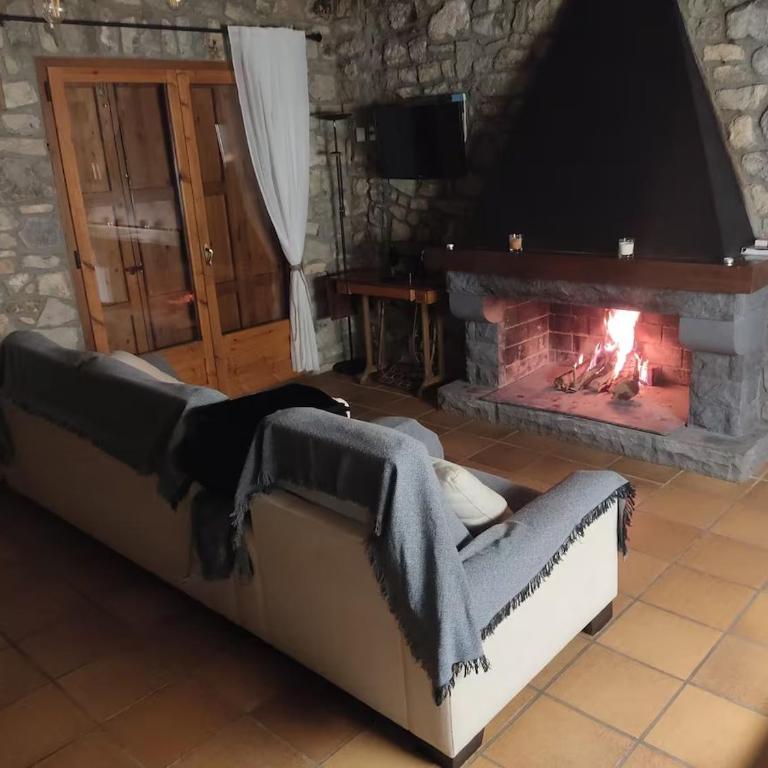 El Vilarot. La casa de piedra en la naturaleza. - Chalet de 2 dormitorios - 30