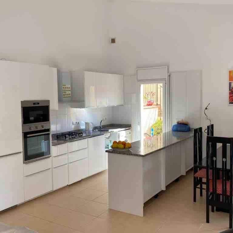 Com Casa Nostra - Villa - 4