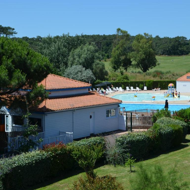Appartement à Port Bourgenay, vue sur lac, au pied d'un parc aquatique - Appartement 1 Chambre - 36