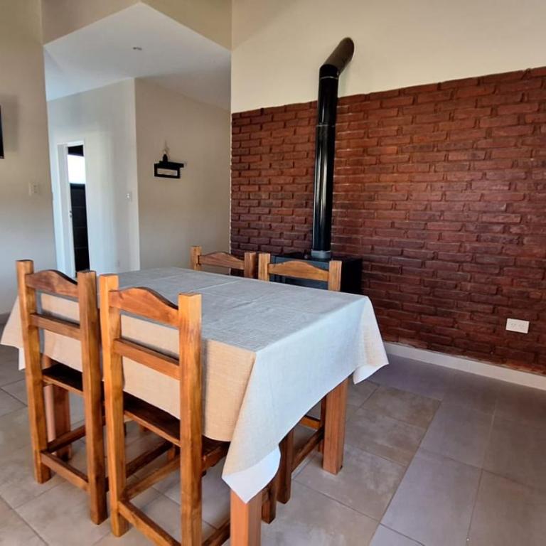 Casa en Tandil amplio patio verde parrilla y wifi - Casa con 1 dormitorio - 7