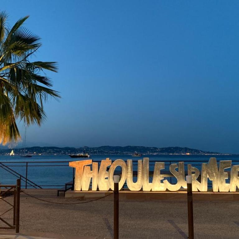 French Riviera Escape - Théoule Hyper Centre - 2 Terrasses - Parking - Appartement 2 Chambres avec Balcon et Terrasse - 1