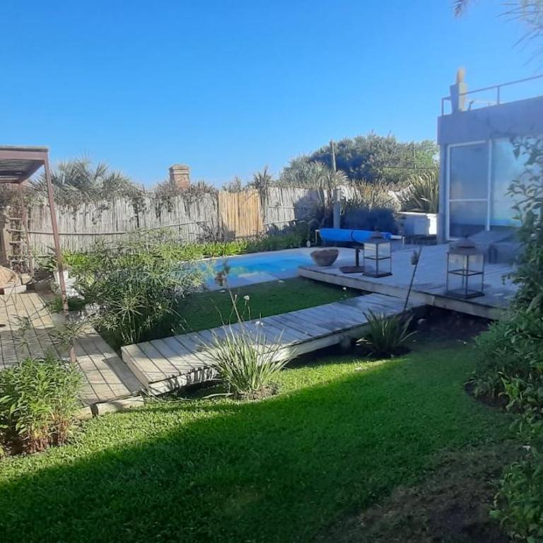 Pura Calma - Three-Bedroom Vacation Home - 2