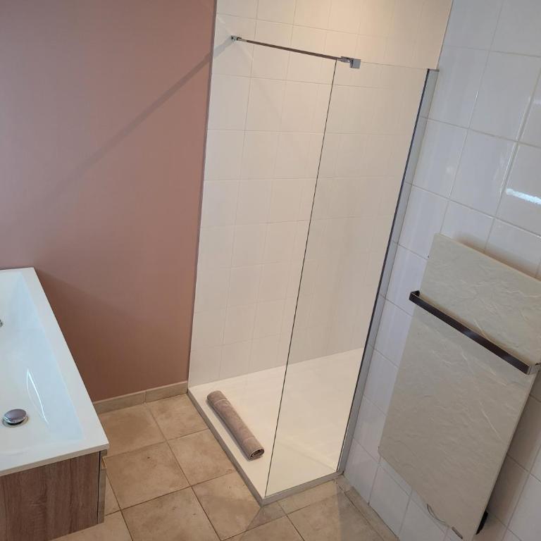 L'eau des Oliviers - Four-Bedroom House - 17