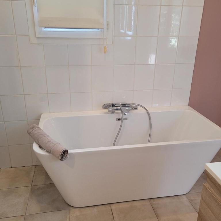 L'eau des Oliviers - Four-Bedroom House - 18
