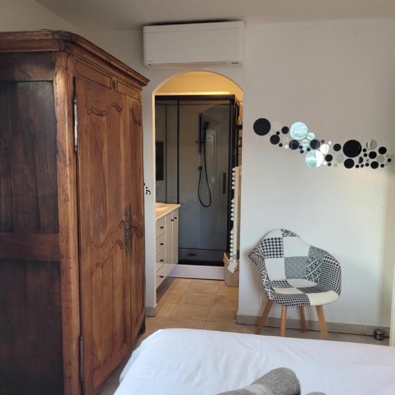 L'eau des Oliviers - Four-Bedroom House - 30