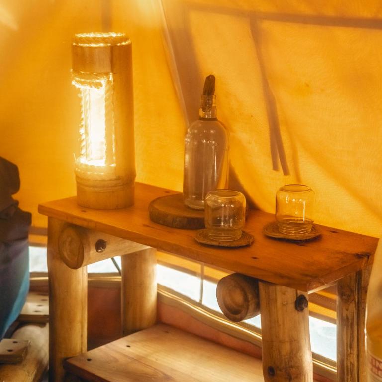 Lote 10 Glamping - Habitación con cama extragrande y vistas al mar - 9