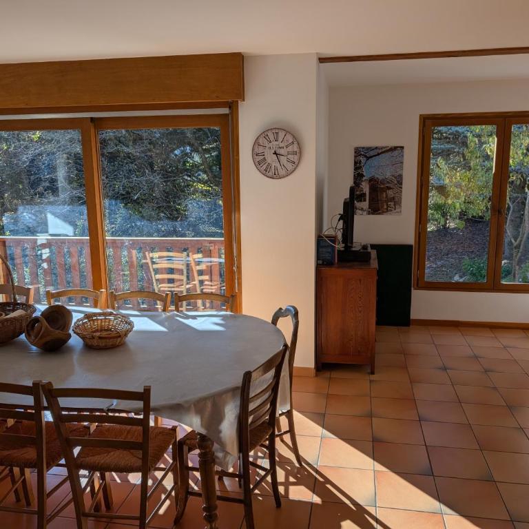 Les Econgères ,Maison familiale 14 couchages Allemond - Maison 6 Chambres - 6