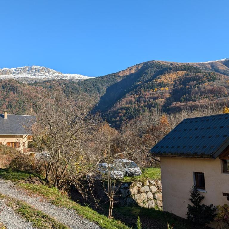 Les Econgères ,Maison familiale 14 couchages Allemond - Maison 6 Chambres - 28