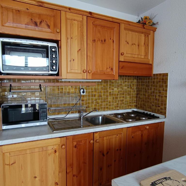 Studio confortable plein sud, parking, proche pistes et commerces - FR-1-445-181 - Monolocale - 6