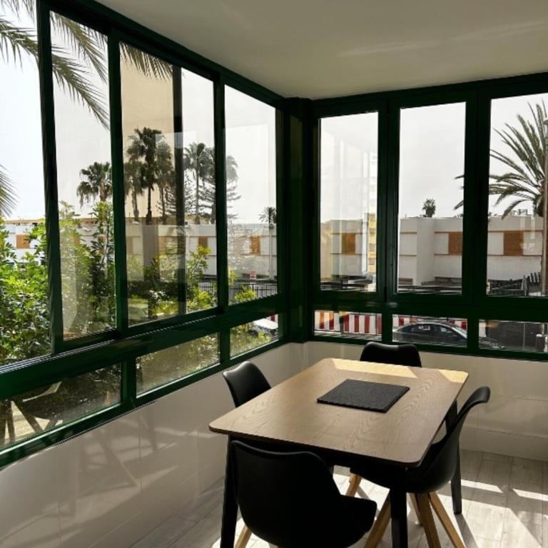 Beach life only 5 minutes away and Heated pool - Two-Bedroom Apartment - 2