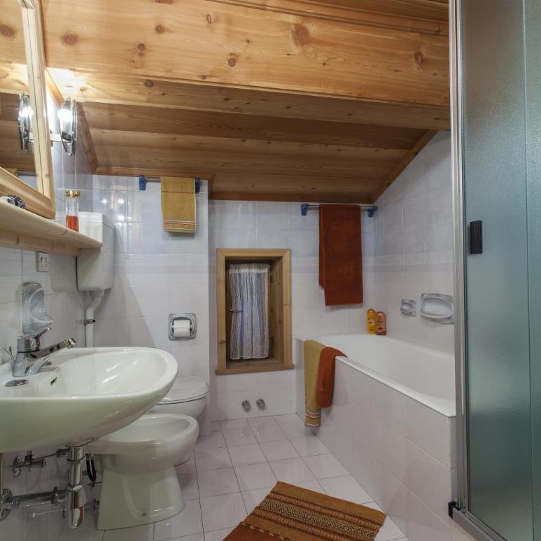 Chalet San Rocco - Appartamento con 3 Camere da Letto e Vista Montagna - 1