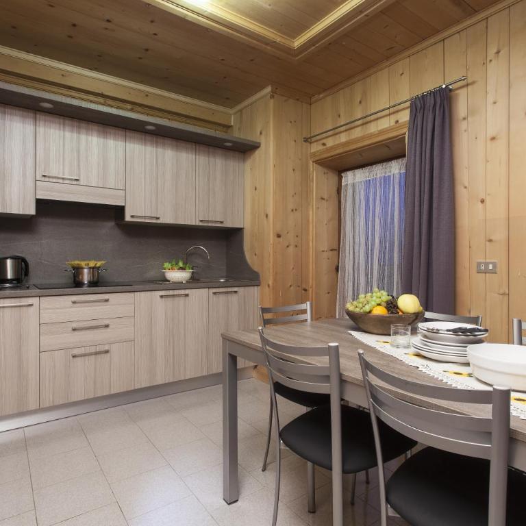 Chalet San Rocco - Appartamento con 3 Camere da Letto e Vista Montagna - 7