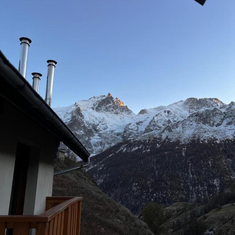 Appartement 9 couchages - cozy duplex in Chazelet - Appartement 3 Chambres avec Balcon - 9