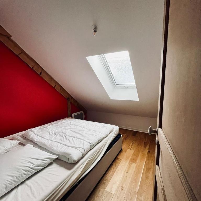 Appartement 9 couchages - cozy duplex in Chazelet - Appartement 3 Chambres avec Balcon - 12