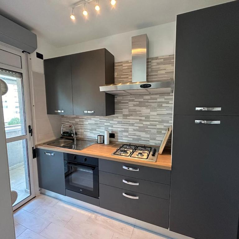 Modern apartment, terrace, AC and WiFi - Appartamento con 1 Camera da Letto - 13