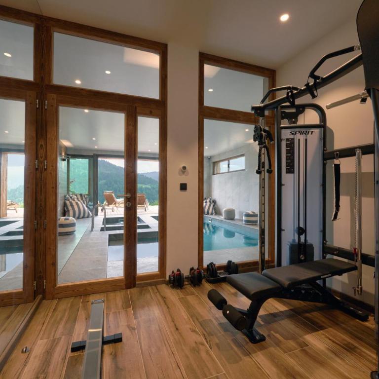 ULTIMATE Les Gets Luxury - Above the Clouds with Sauna, Pool etc - Mansion Ensolielle for 15 - Chalet - 18