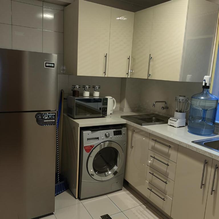 Apartamento Remodelado y Equipado con 2 Habitaciones ubicado en la mejor zona del Centro de Caracas cerca del Centro Comercial Sambil Candelaria con Ascensor Operativo y Suministro de Agua - Two-Bedroom Apartment - 11