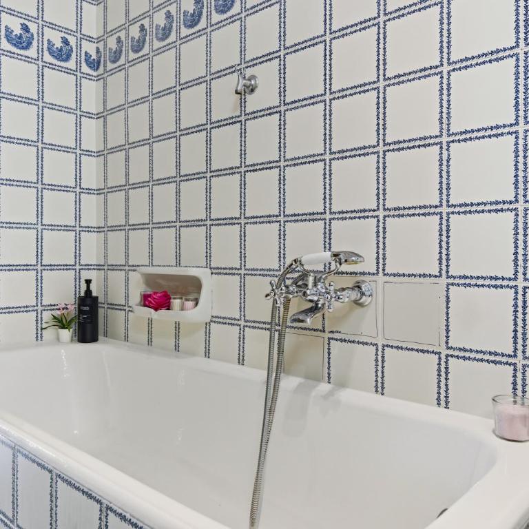 Hostly-The Pisa Walls Apartment-Near Leaning Tower - Appartamento con 4 Camere da Letto - 24