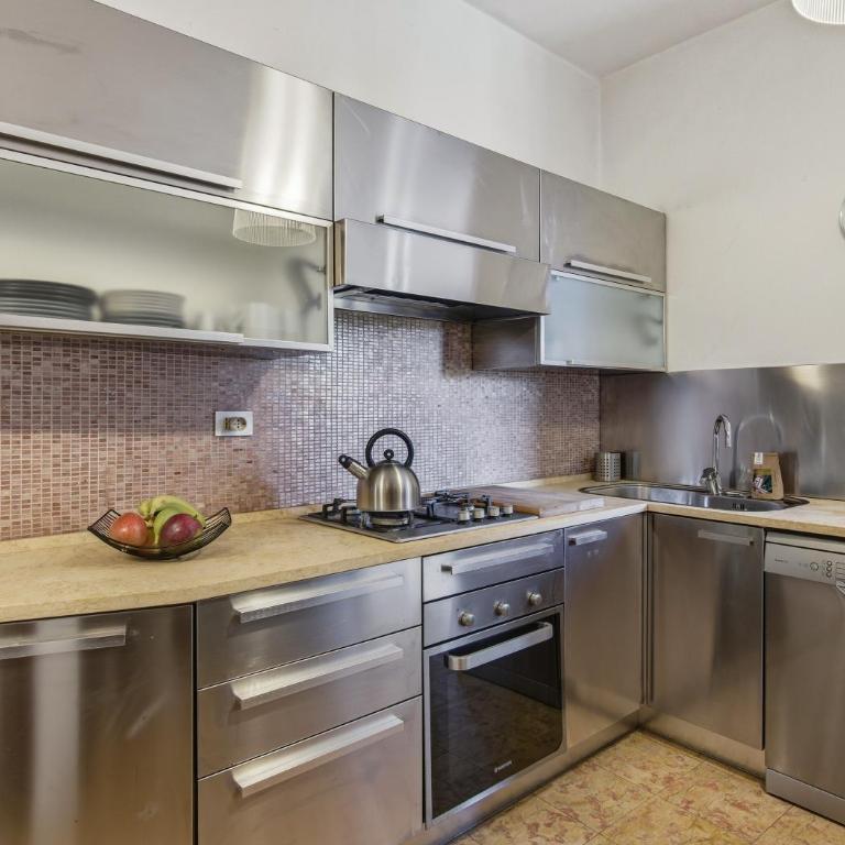 Hostly-The Pisa Walls Apartment-Near Leaning Tower - Appartamento con 4 Camere da Letto - 16