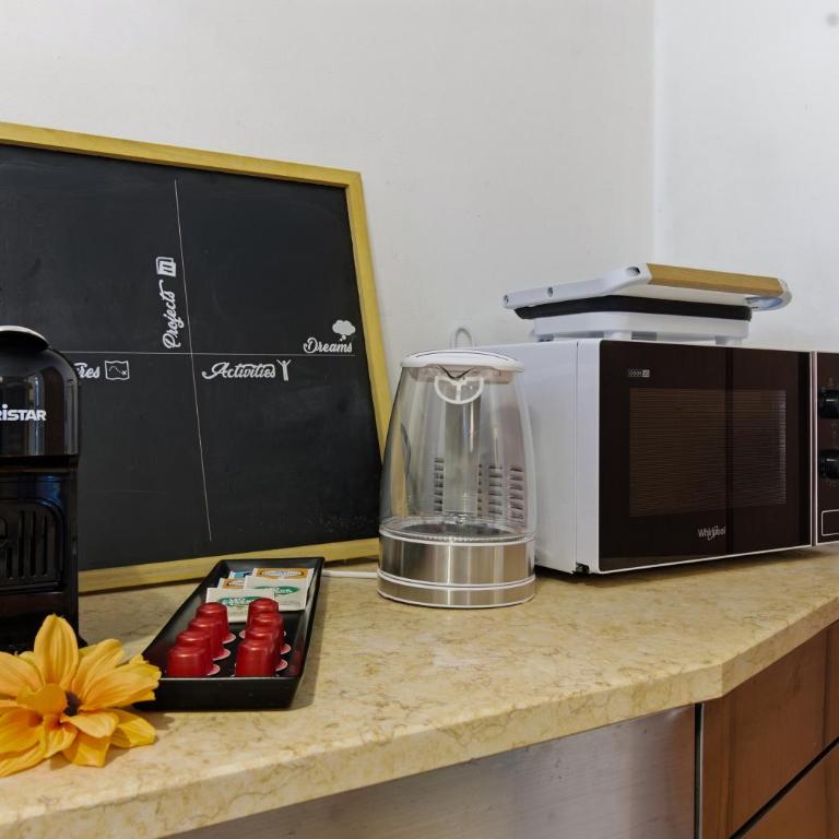 Hostly-The Pisa Walls Apartment-Near Leaning Tower - Appartamento con 4 Camere da Letto - 21