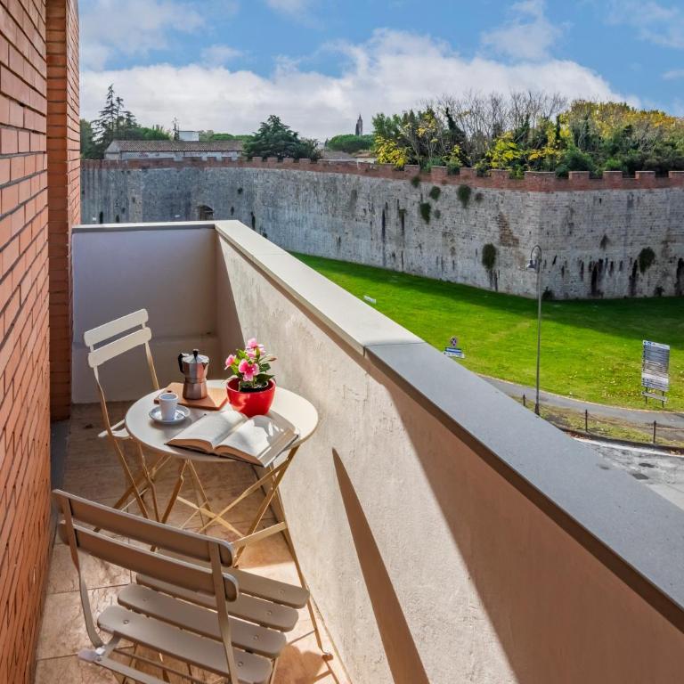 Hostly-The Pisa Walls Apartment-Near Leaning Tower - Appartamento con 4 Camere da Letto - 62