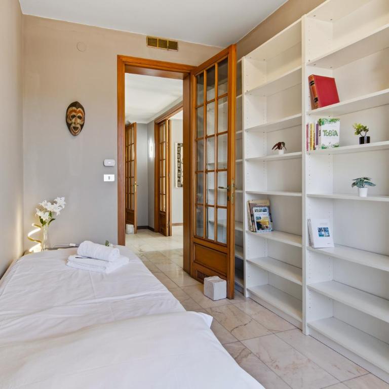 Hostly-The Pisa Walls Apartment-Near Leaning Tower - Appartamento con 4 Camere da Letto - 58