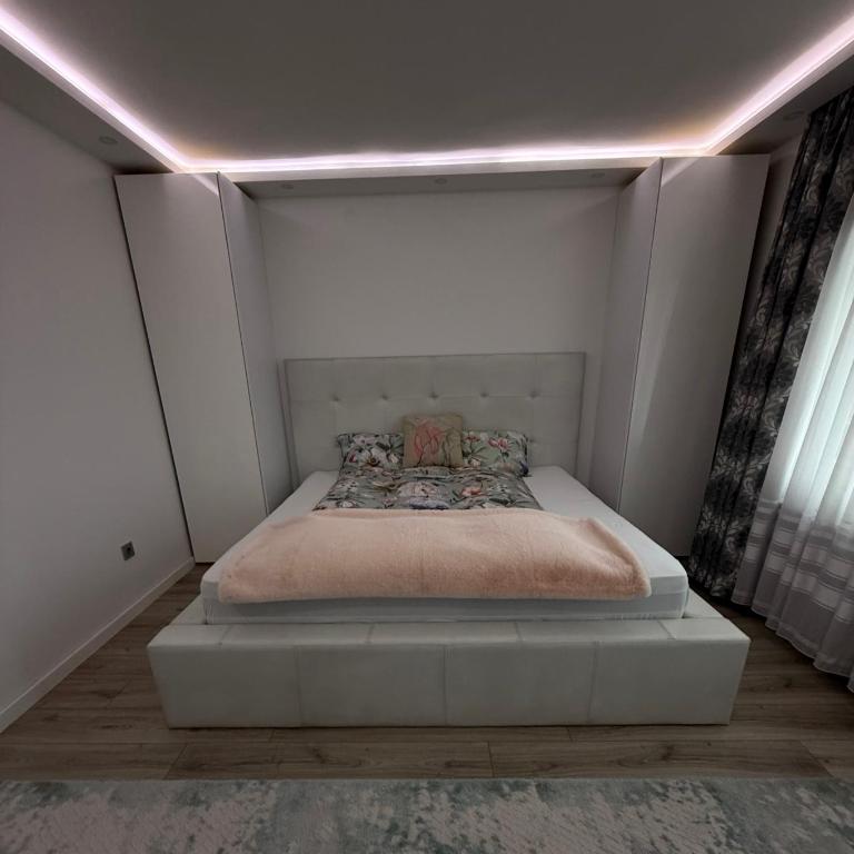 Luxury Apartmant Neptun Free Parking - Two-Bedroom Apartment - 7