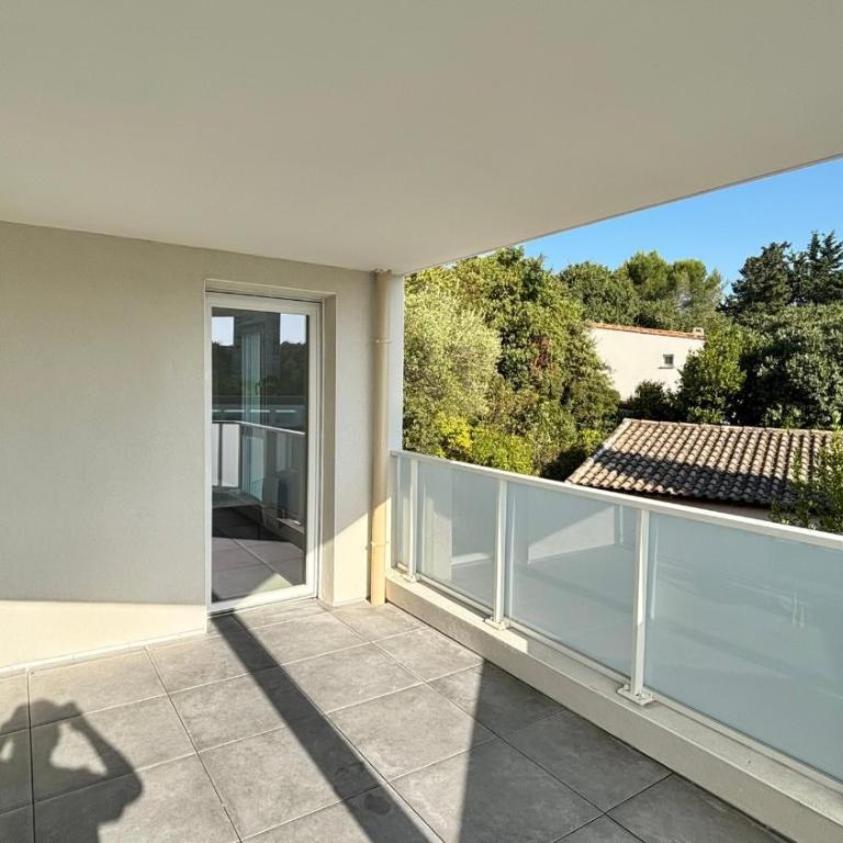 T3 Design Arènes 5 min Parking privé Fibre 6 pers - Apartamento de 2 dormitorios - 8