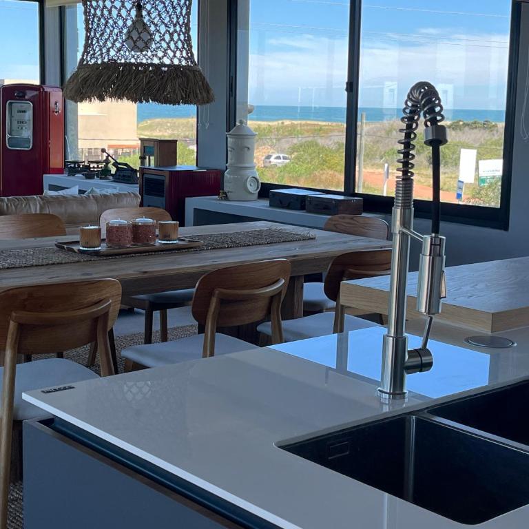 Sin FIN - Three-Bedroom House - 15
