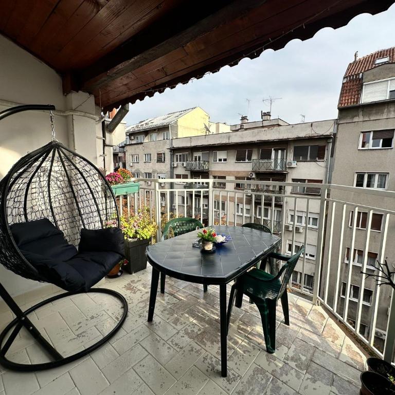 Sky Rooftop 100 sqm Big Apartment - Two-Bedroom Apartment - 1