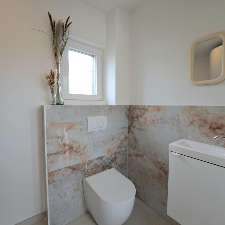 Chez Fernand à Colmar Maison neuve tout confort avec jardin et parking inclus - Maison de Vacances - 11