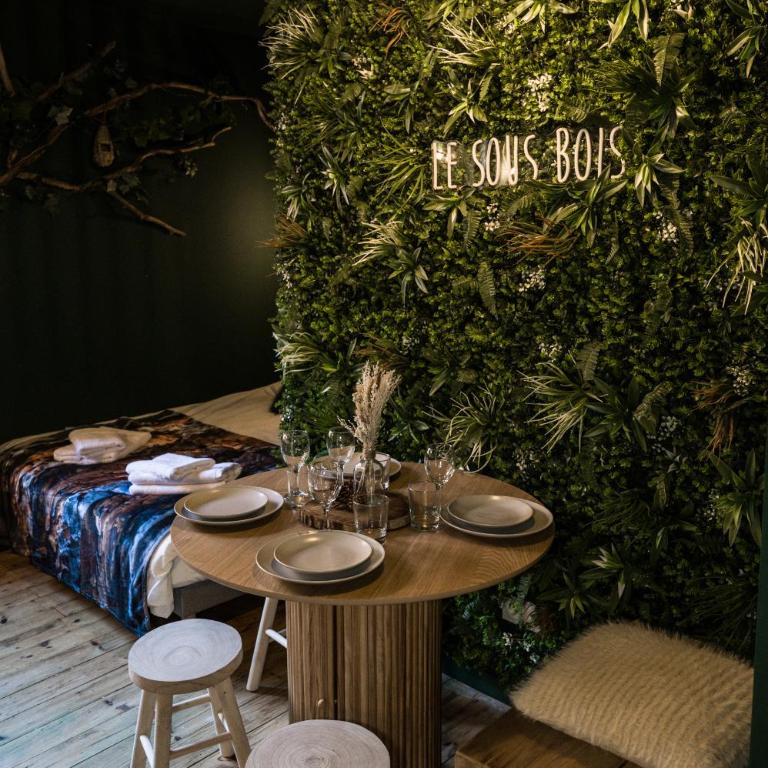 Suite "Sous-Bois", cocon nature au coeur historique - Studio-Apartment mit Queensize-Bett - 8