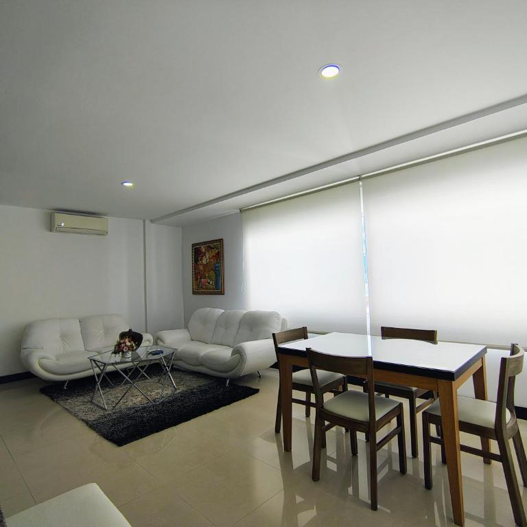 Apartamentos Amoblados-Atlantis Suites Bquilla - Habitación Deluxe con cama extragrande - 22