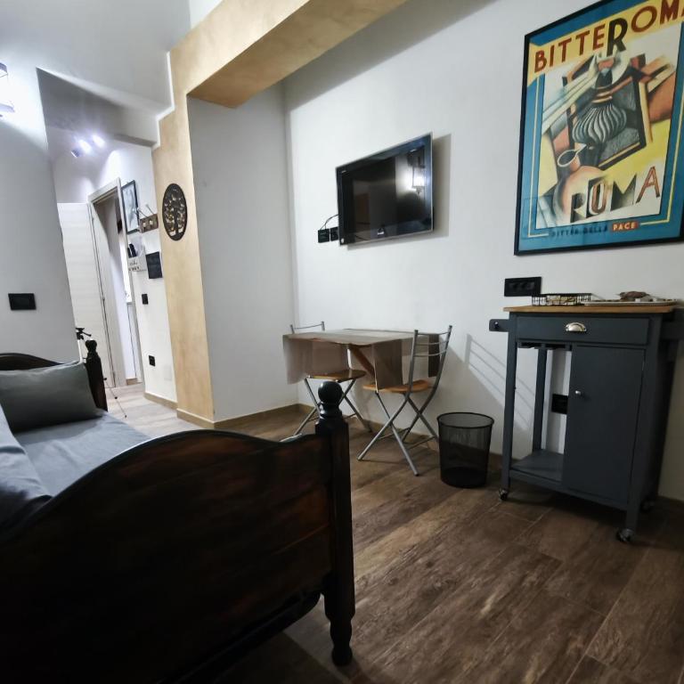 Living G Room - Family Room - 1