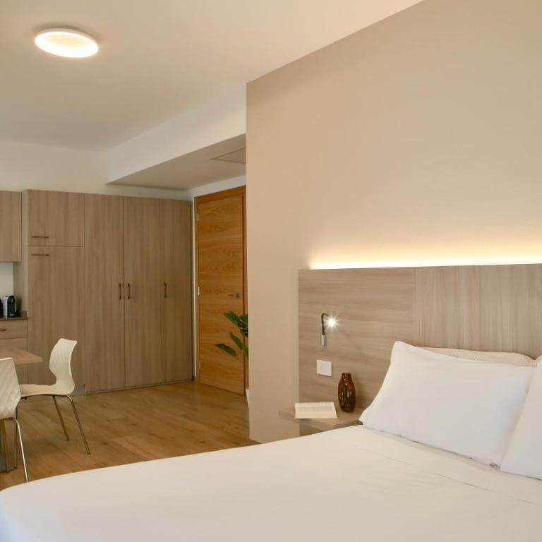 Bernina Suites - 150 metres to Bernina Express - Estudio con terraza - 14