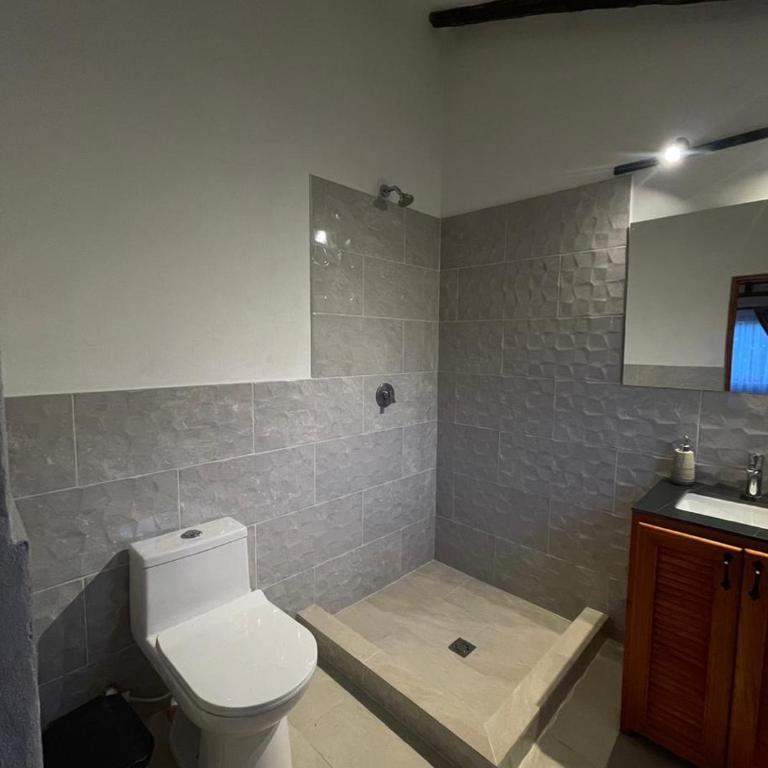 La Estancia Colonial - Three-Bedroom House - 8