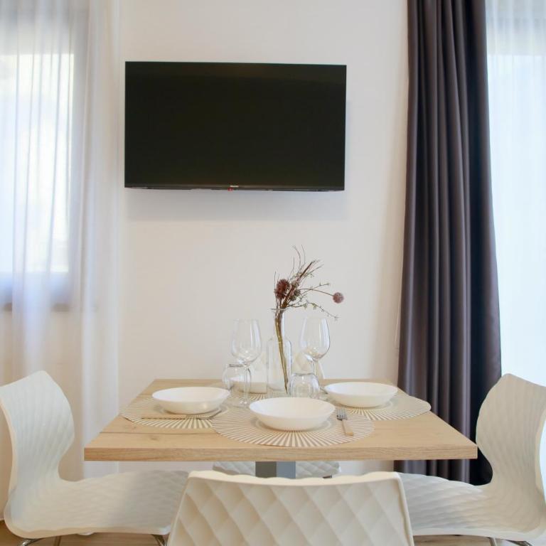Bernina Suites - 150 metres to Bernina Express - Estudio con terraza - 18