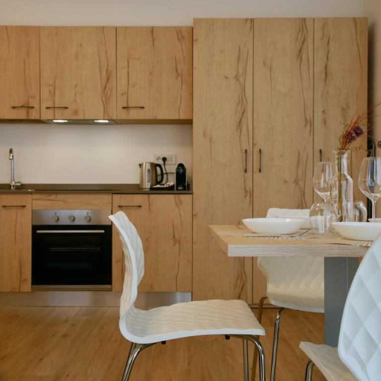 Bernina Suites - 150 metres to Bernina Express - Estudio con terraza - 22