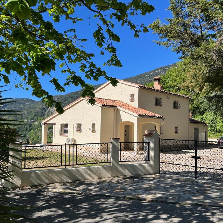 Côte 'd Azur - BEAUTIFUL VILLA WITH PRIVATE POOL - Villa - 5