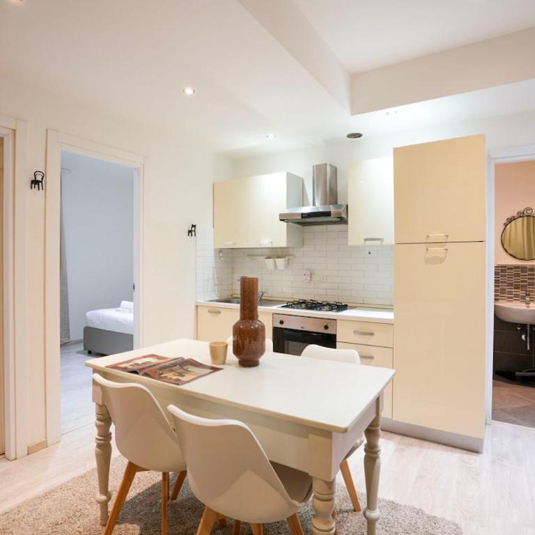Amedeo Central House - Appartamento con 2 Camere da Letto - 7