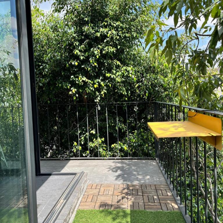 2Bed 2Bath Penthouse with Private Rooftop and balcony - Two-Bedroom Apartment - 7